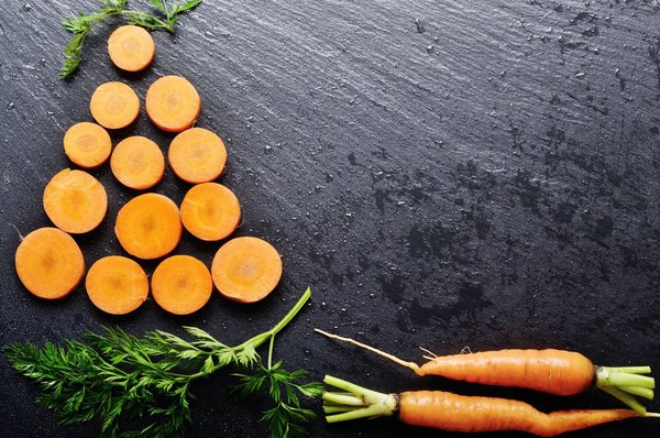 Quelles sont les meilleures façons de styliser des bottes de cow-boy avec une robe d'été?